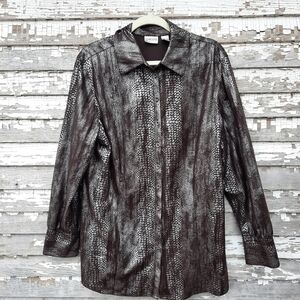 🌟 Chicos animal print shirt size 3 large